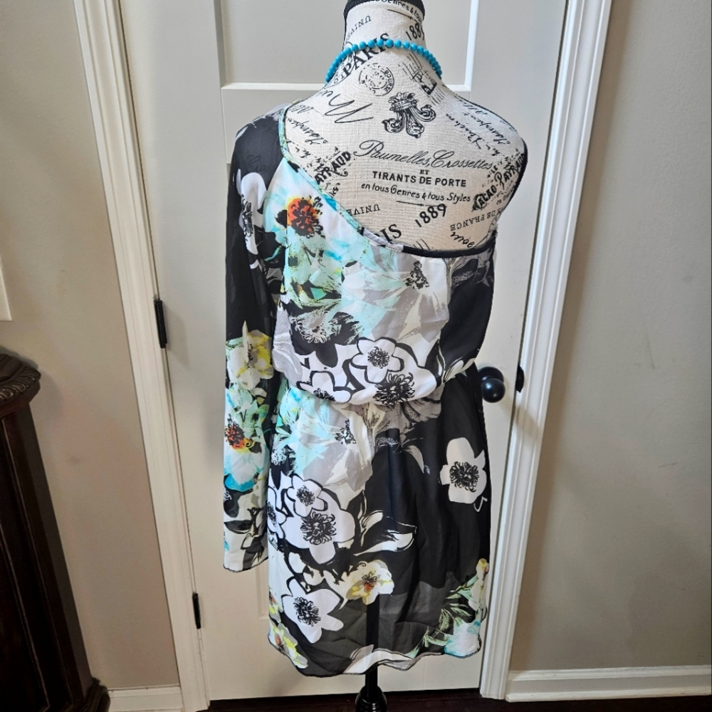 Ruby Rox One Shoulder Floral Dress - Picture 2 of 5